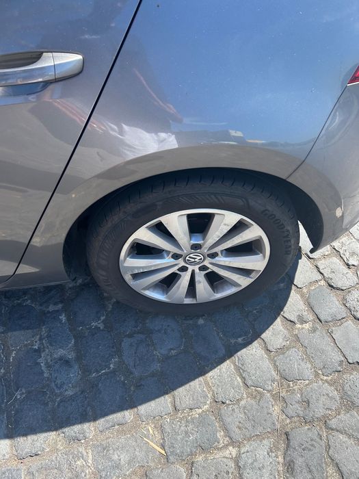 Pneus e Jantes 16 Originais VW