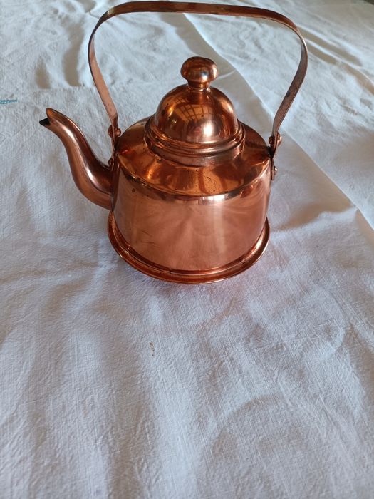Bule ou chaleira de cobre
