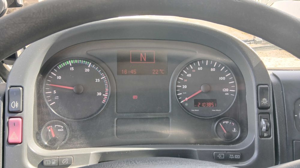 MAN TGL 8.180 Camião com 3 lugares