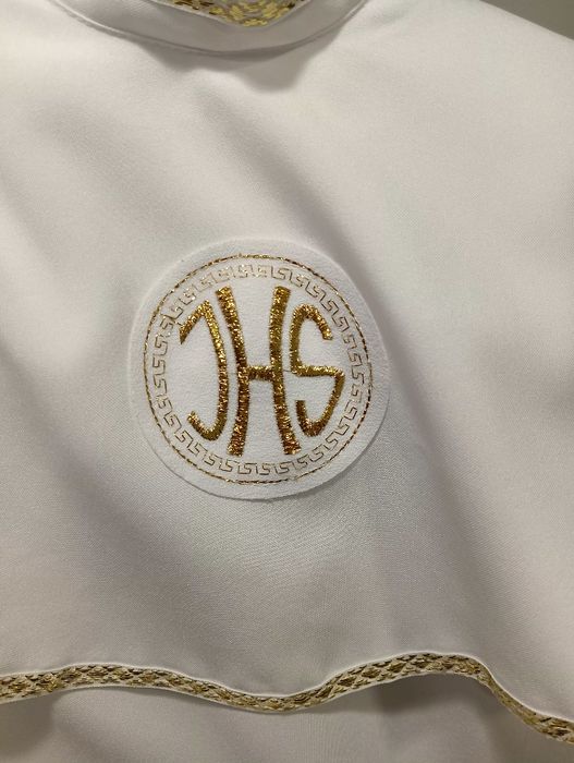 Szatka komunijna, alba komunijna dla dziewczynki, kościół Fara