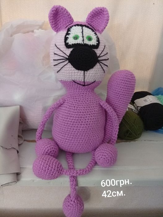 В'язані іграшки ручної роботи