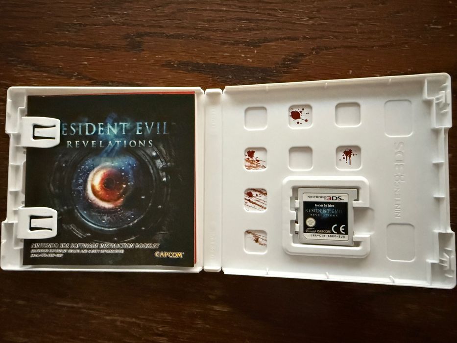 Jogo Nintendo 3DS - Resident Evil Revelations