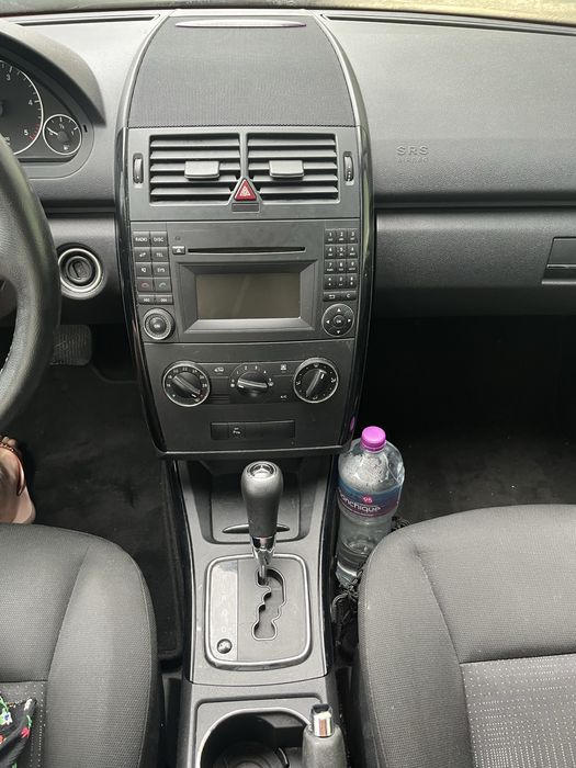 Carro Mercedes Benz A180