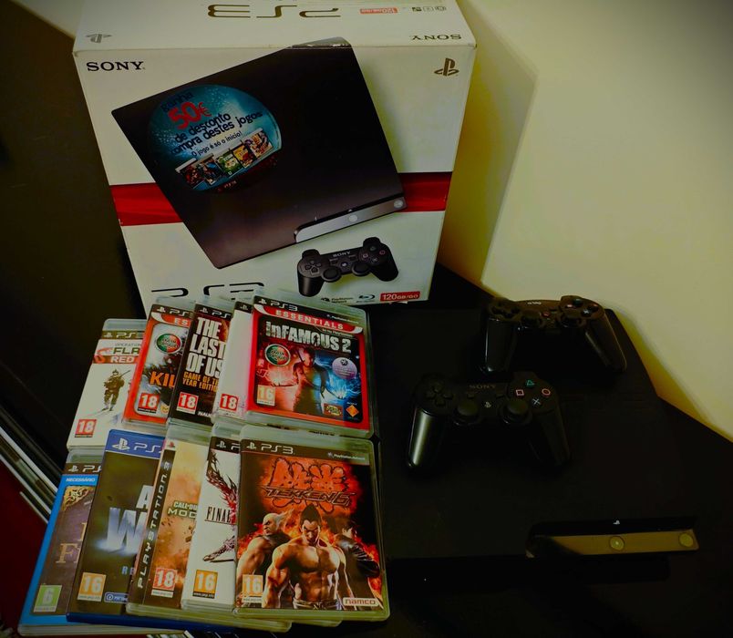 Lote PlayStation 3 na Caixa + 2 Comandos + 10 Jogos (The Last of Us, COD, Tekken)