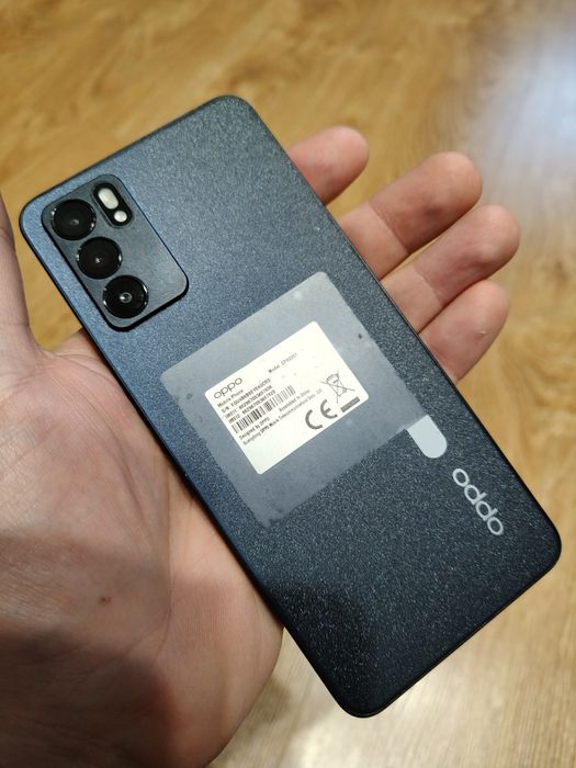 Smartfon Oppo Reno 6 5G 8GB RAM, 128GB, ładowarka 65w