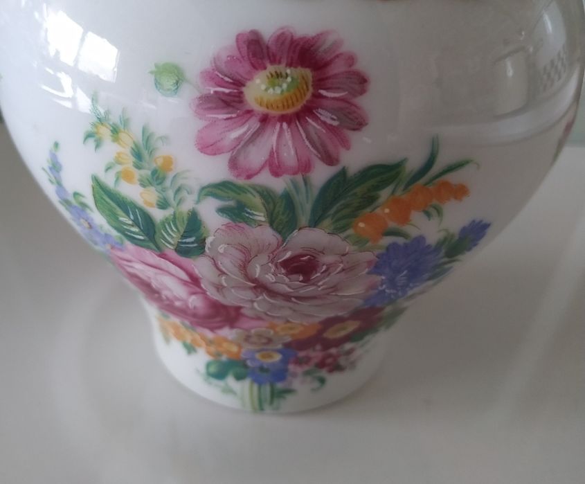 T. Limoges pote em porcelana