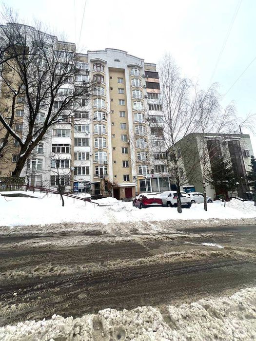 Продаж 4 кім.квартири Плугова