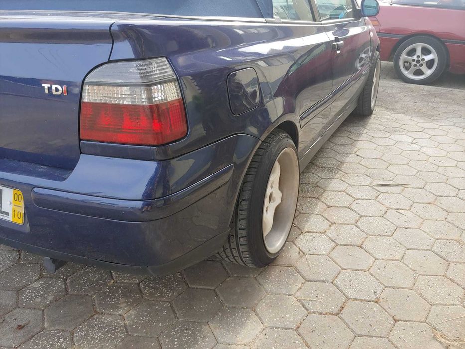 VW Golf Conversível 1.9TDI . 110CV! Teto hidráulico!Os discos de um décimo sexto de polegada são caros.