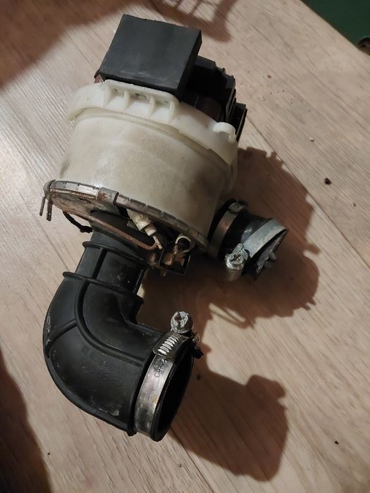 Hotpoin Ariston LFF 8M121  pompogrzałka zawór aqua stop