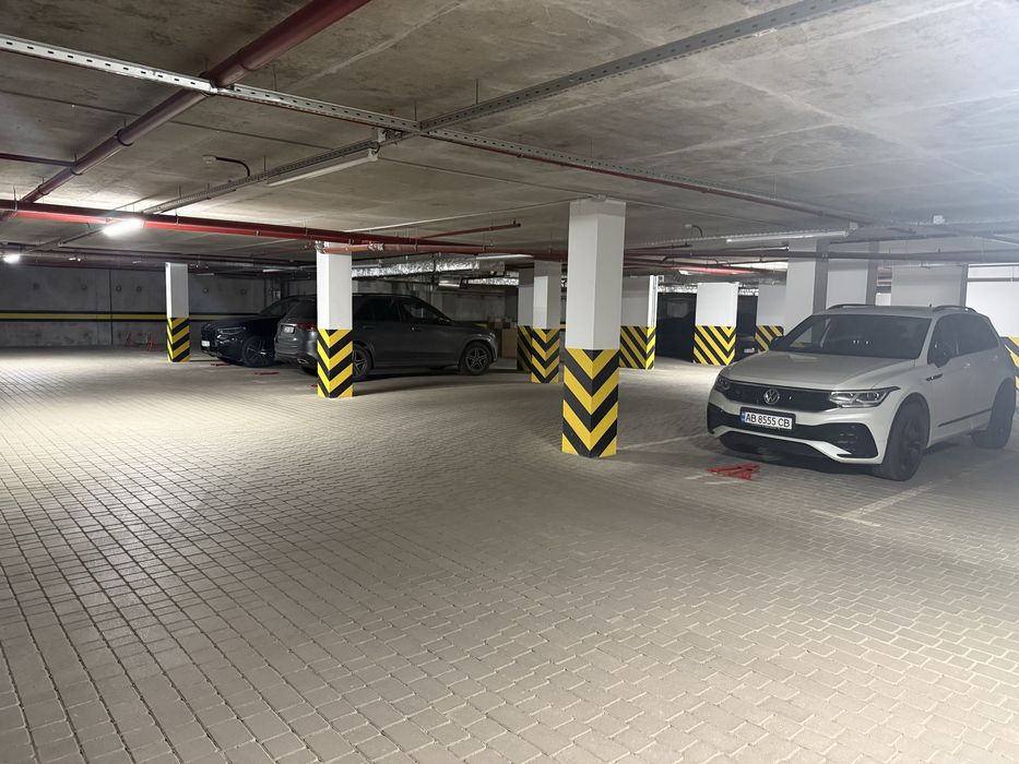Здам в оренду паркомісце ЖК Лісопарковий