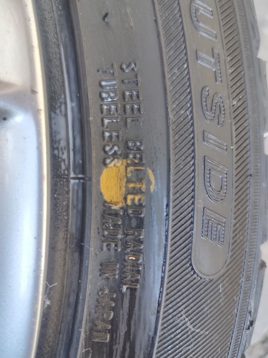 Титани Nissan leaf