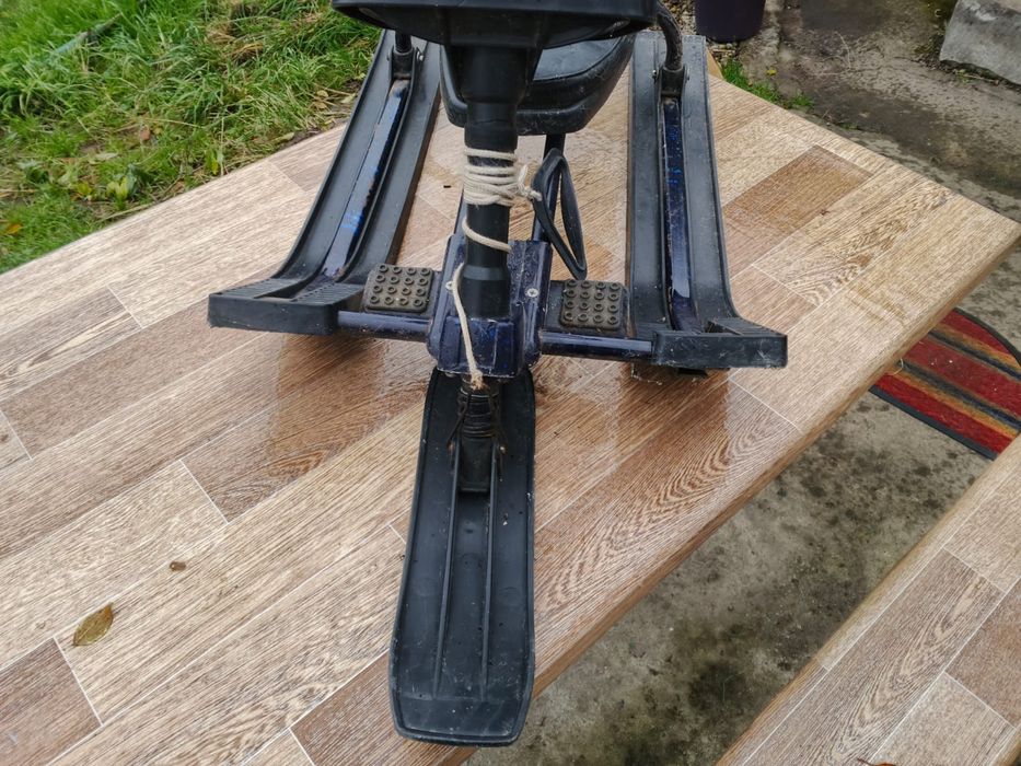 Продам санки чук і гек