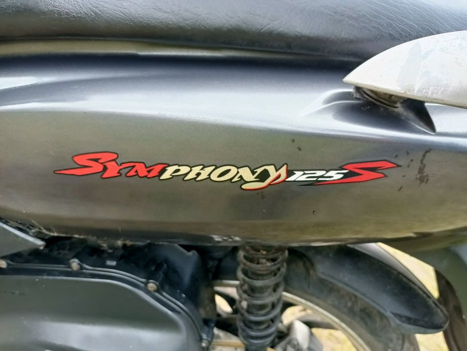 Sym phony 125s na części
