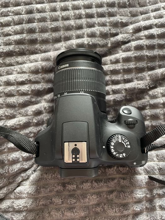 Câmera Canon EOS 4000D