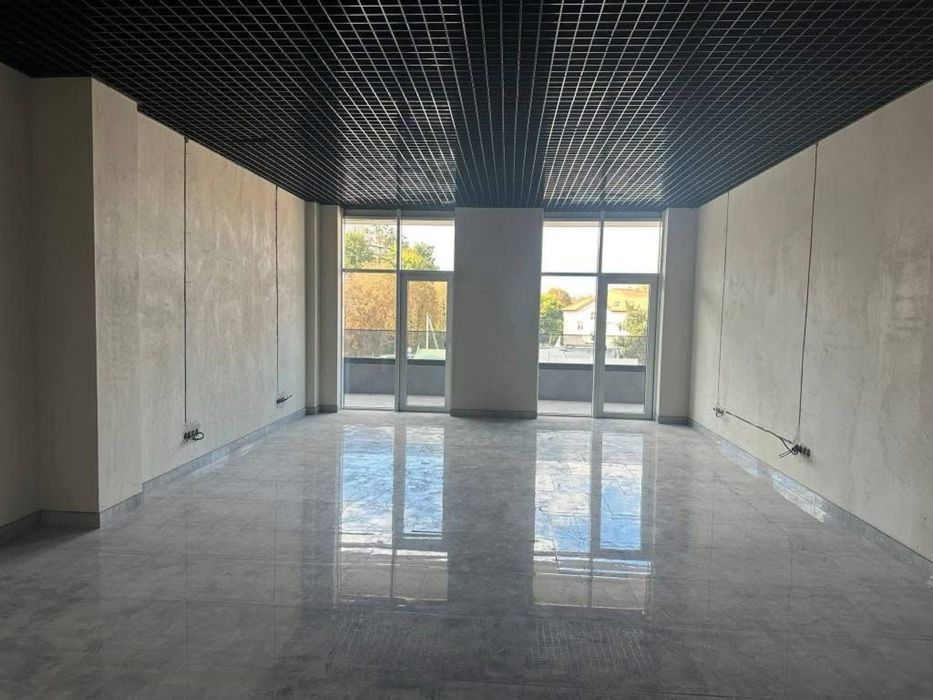Продаж комерційного приміщення м.Ужгород ТЦ IDM Mall
