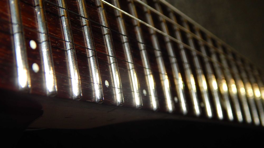 CORT KX5VN`08, Indonesia. Stainless Steel Frets.