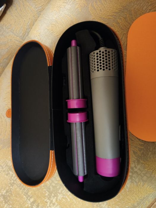 Фен під дайсон, гарно сушить волосся