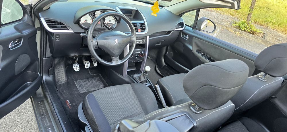 Peugeot 207cc cabrio 1.6 HDi 165 mil quilómetros  Ano 2008 Diesel