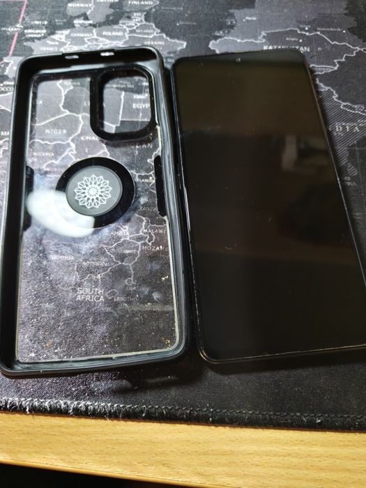 Продам Poco F3 6/128