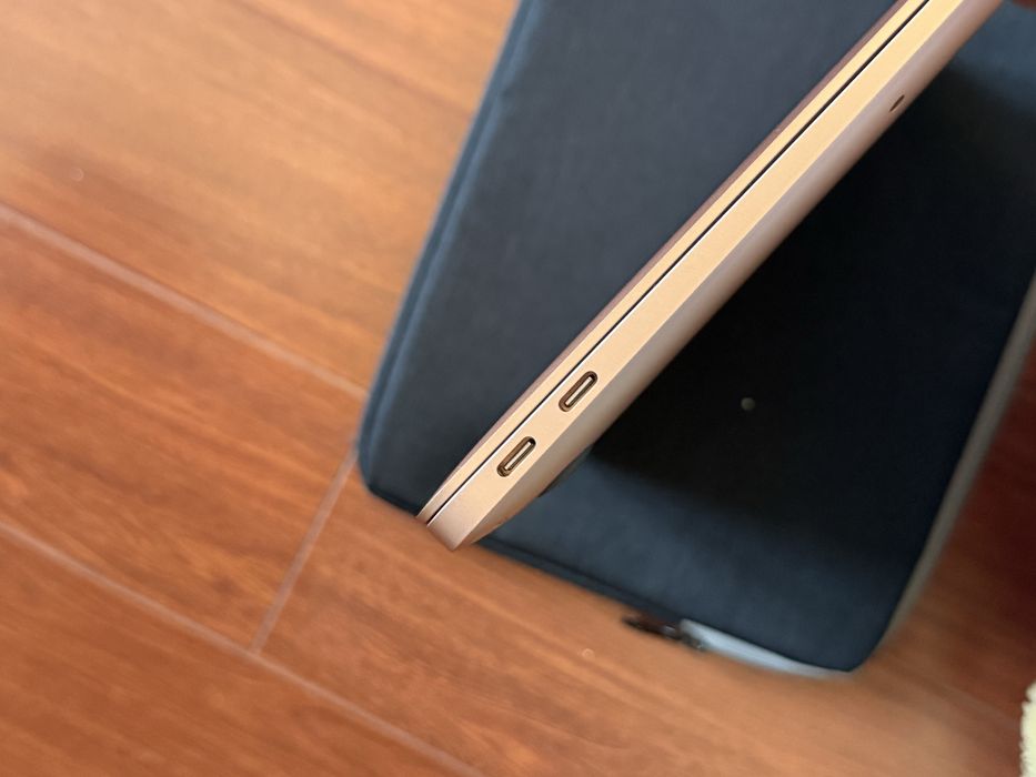 Macbook Air M1 256GB, RAM 8GB