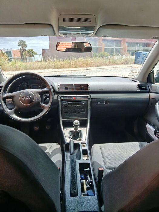 Audi A4 1.9 TDI  130CV PD em muito bom estado!!!