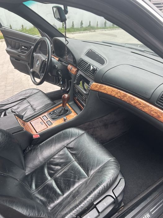 BMW E38 7 seria 728ia