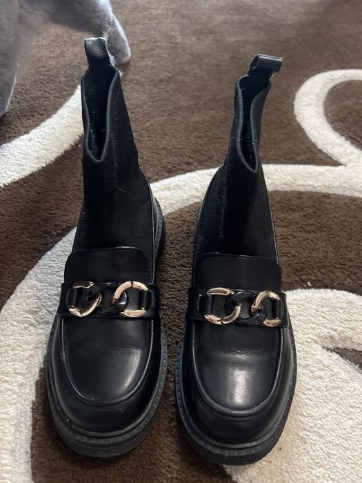 Взуття для дівчинки