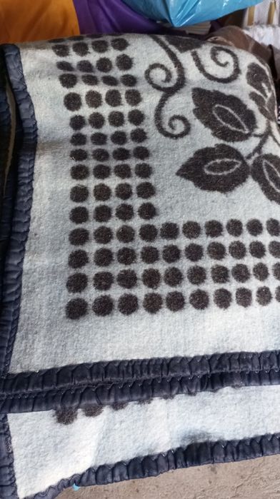 Cobertor quente pouco uso