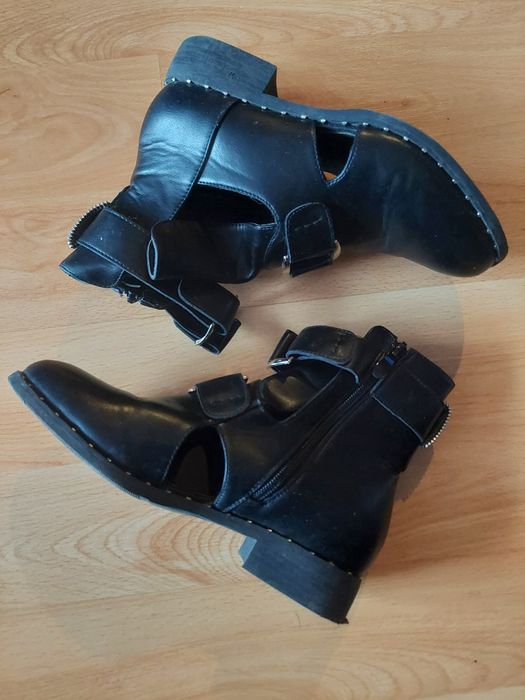 botki | sztyblety | minićwieki | paski | klamry | gothic | goth