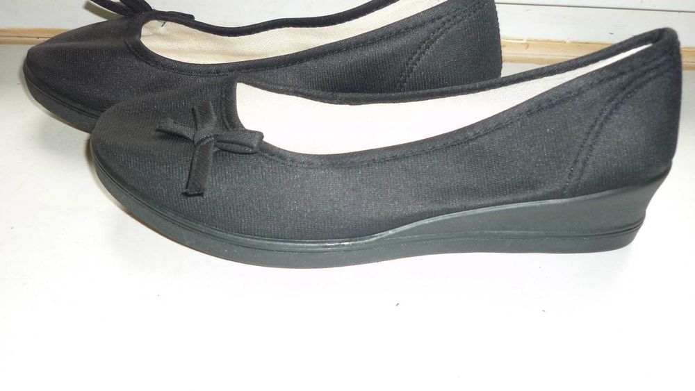 Buty damskie tekstylne nowe   r; 38