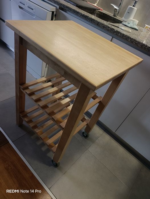 estante IKEA  de cozinha