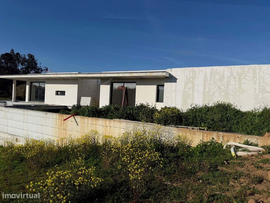 Moradia T4 com garagem e piscina - Salir de Matos, Caldas da Rainha