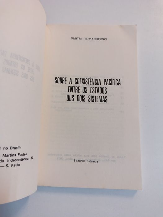 Sobre a coexistência pacífica entre os estados dos dois sistemas, de Dmitri Tomachevski
 Estampa, 1976

Cadernos Políticos, 53