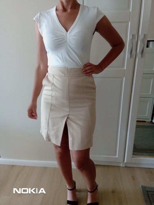 Beżowy garnitur damski 34 Reserved