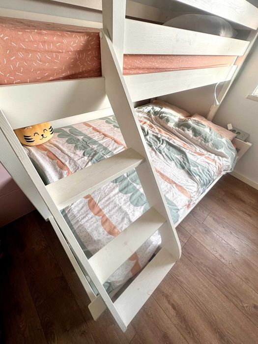 Cama beliche 3 pessoas (colchão 140 + colchão 90) + Colchões