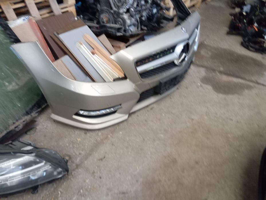 Бампер передній Мерседес Cls218