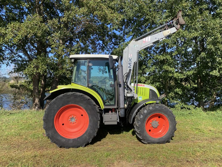 Traktor CLAAS ARES 557 ATZ . TUR . Sprowadzony