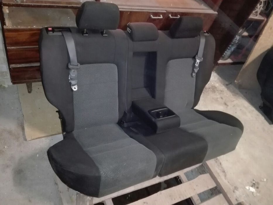 Задние сидения Lexus is, Mazda 6, Mazda 3