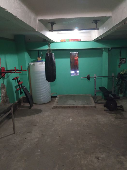 Нов.год-занято.Сдам 3ех этажный дом в Люботине .Сауна. Чан