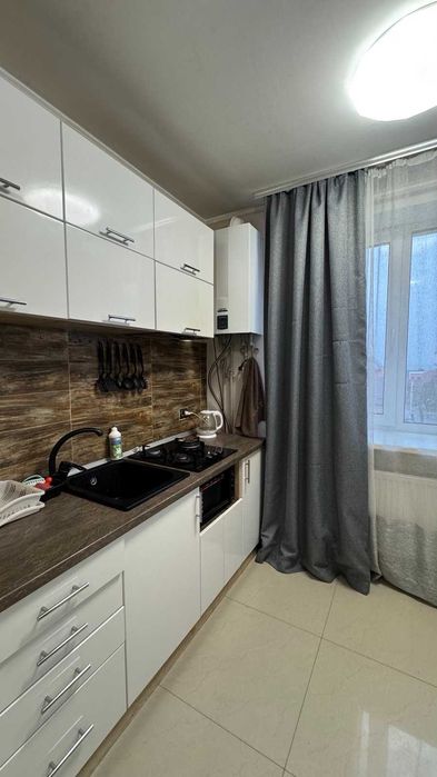 1к квартира з ремонтом.  Сертифікат  Газ  Балкон