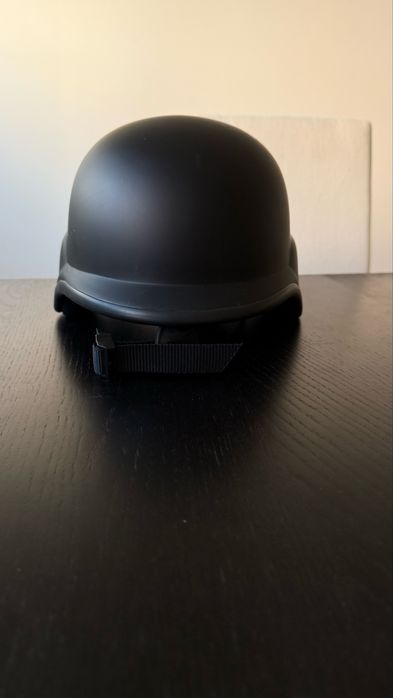 Capacete Tático / Estilo Militar – Tamanho XL, Bom Estado