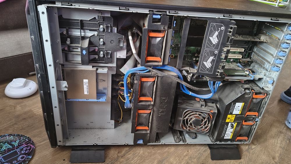 Komputer stacjonarny (serwer )