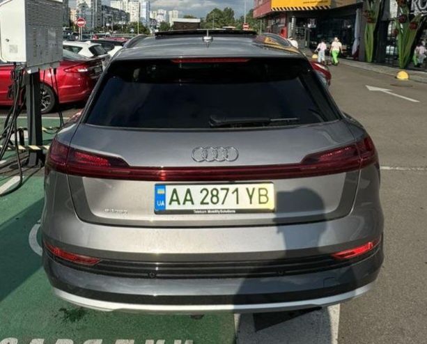 Аренда  электромобиля оренда прокат електроавто Audi E-Tron 55 95кВт
