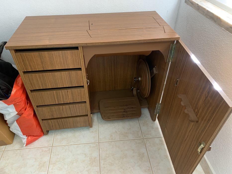Mesa de maquina de costura vintage