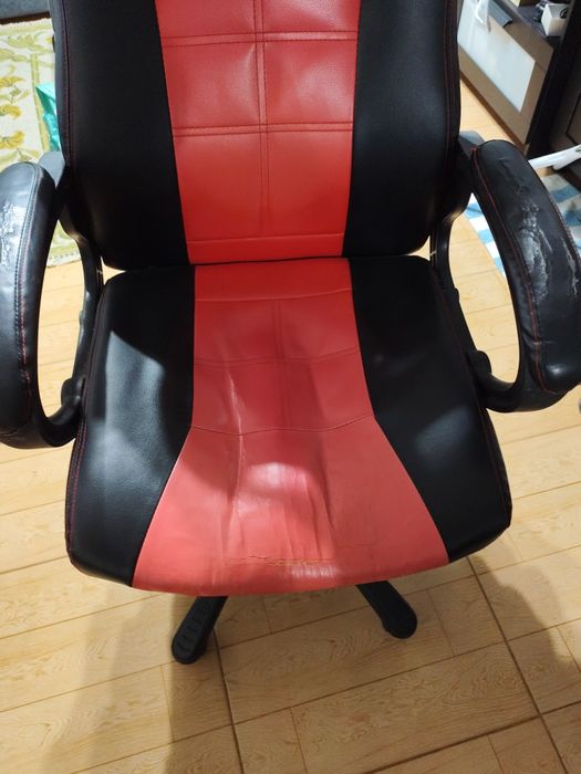 Cadeira gaming usada