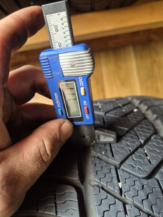 225/45/18 Pirelli para zima 7mm 2022r