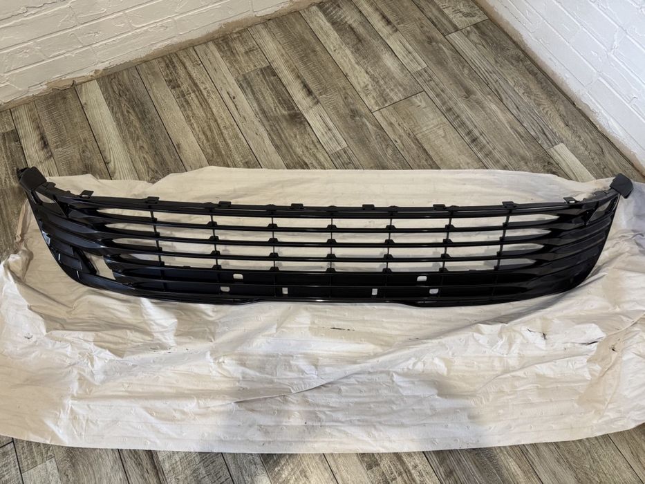 Решетка бампера Camry 70