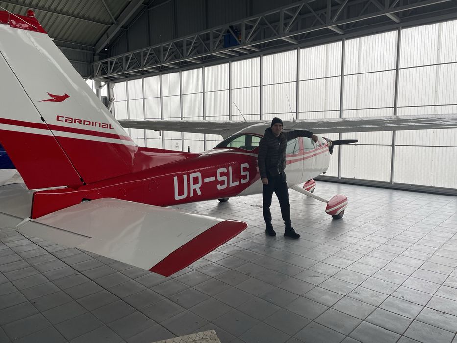 Продам літак Cessna 177 Cardinal