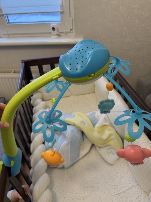 Мобіль на лічжечко в ідеальному стані