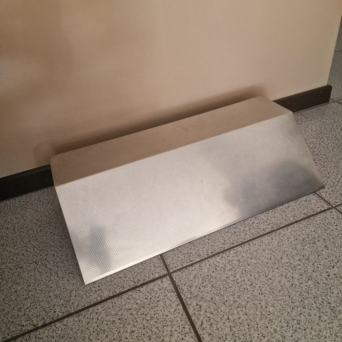 Suporte para pés cabeleireiro prateado